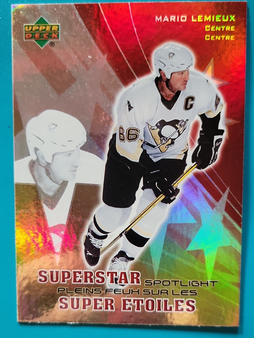 Mario Lemieux Superstar Spotlight Hockey Card - Red Holographic